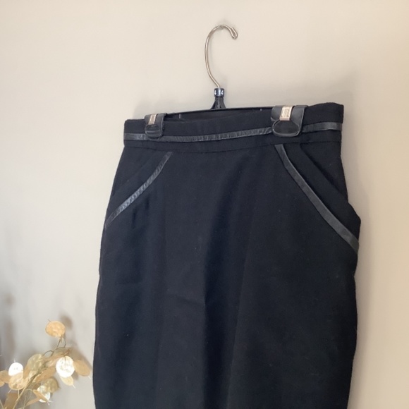 Vintage wool skirt with faux leather trim - Picture 9 of 9